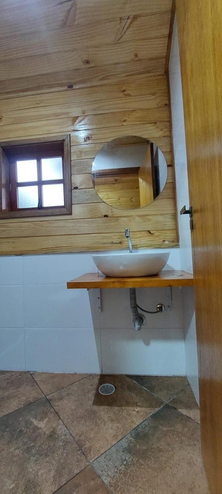 Chale Com Hidromassagem Da Vick Ξενοδοχείο Campos do Jordão Εξωτερικό φωτογραφία